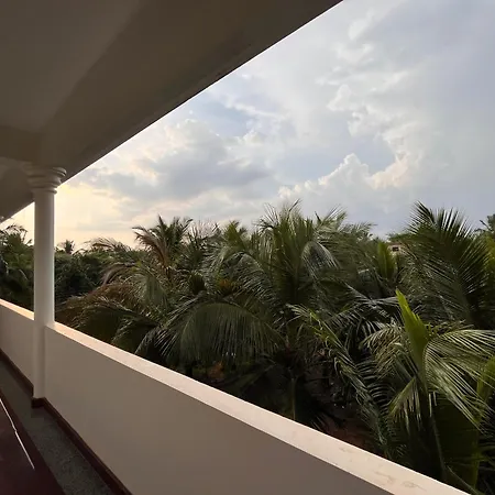 Morjim Sunset Guesthouse- Apartments With Kitchen & Ac Rooms-2
