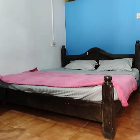 Arambol Beach Laxmi Guest House-3