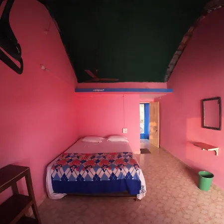 Om Ganesh Guest House Cliffside-3