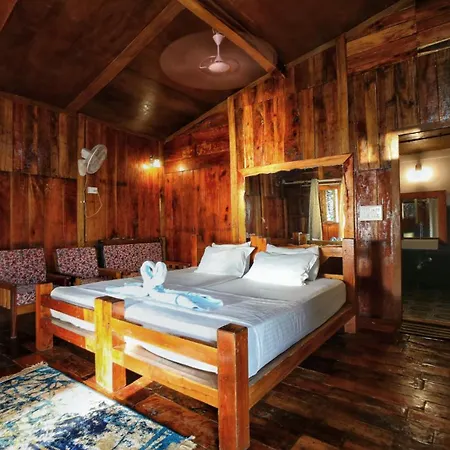 Sea Front Cottage Little Khola-2