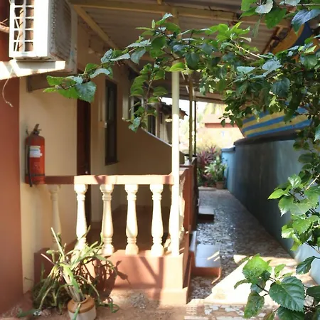 Fatima'S Place-2
