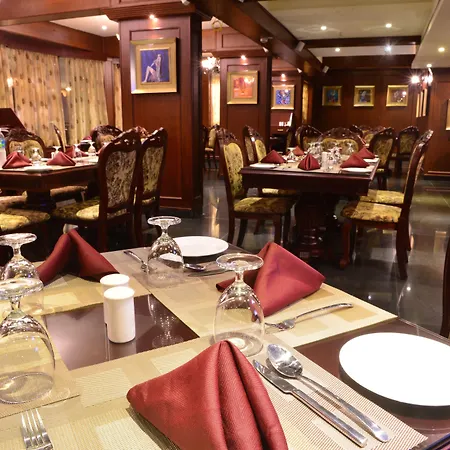 Seasons Hotels & Resorts-3