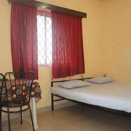Joe And Marietta'S Guesthouse-2