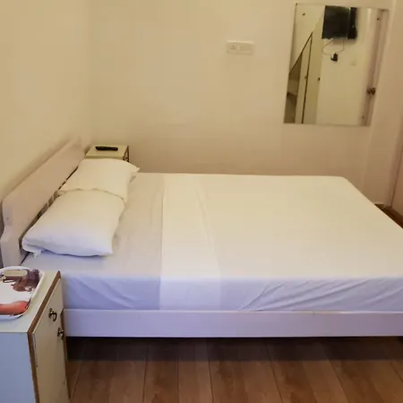 Marquito'S Guest House-2