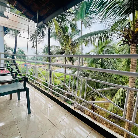 Peravel Beach Holiday Home-3