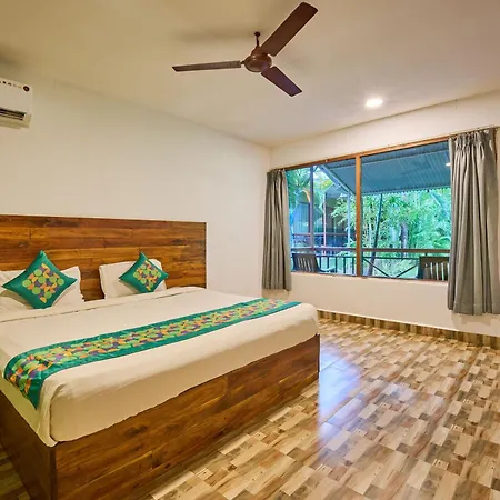 Treebo Lands End Beach Resort - 100M From Morjim Beach-2