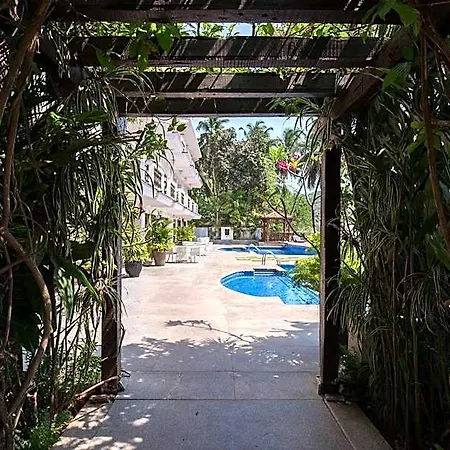 White Pearl Suites-3