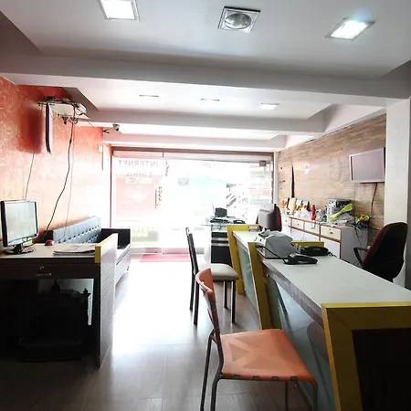 Roundcube Guest House-3