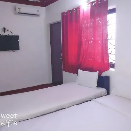 Budget Beach Stay In Tito'S Lane-3