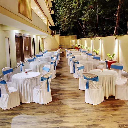 De Grand Riviera-3