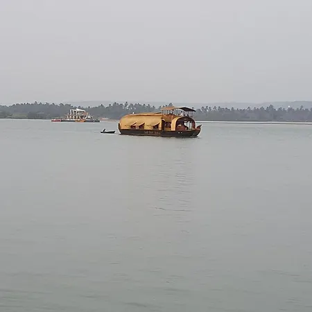 Majhi Hotel-2