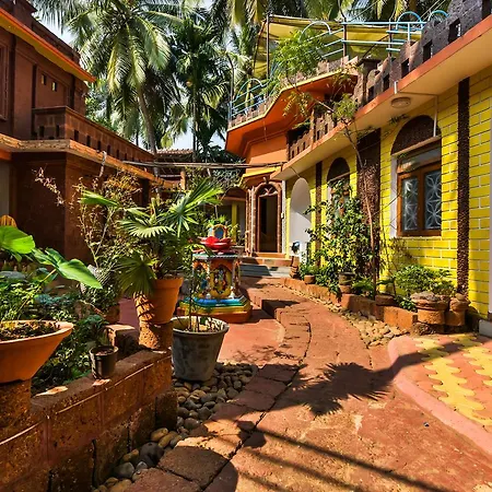 Oyo 2440 Palm Grove-2