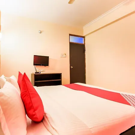 Oyo 22263 Sri Sai Guest House-2