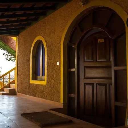 Papa Jolly Eco Resort-Near Morjim Beach-3