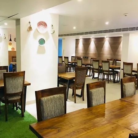 Kyriad Hotel Candolim By Othpl-2