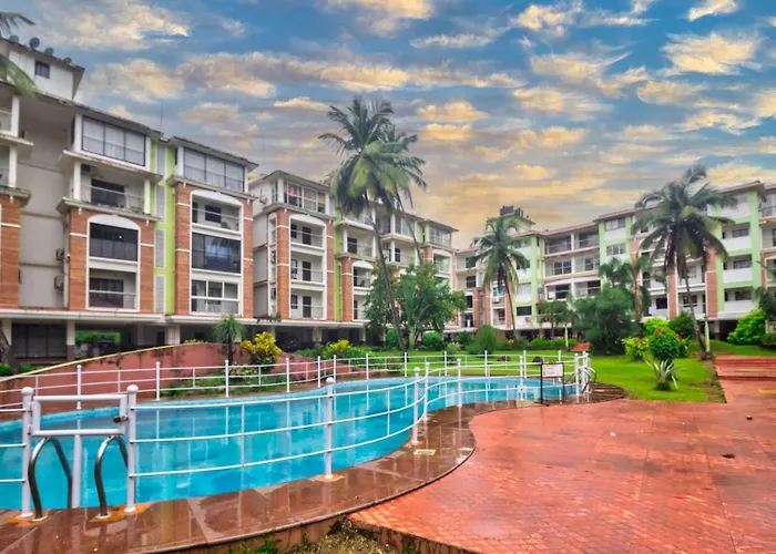 Pet friendly Amazing Pool View Candolim Goa 2Bhk Apartment