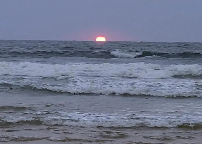 Pet friendly Spectrum Hub Beach Side Studio Apartment - Candolim - Goa