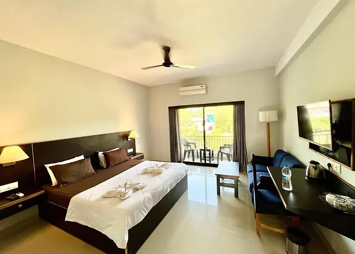 Pet friendly 14 Pods Hotel Morjim