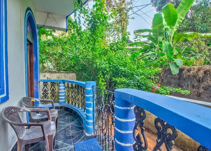 Pet friendly Baga Beach Wave Hotel