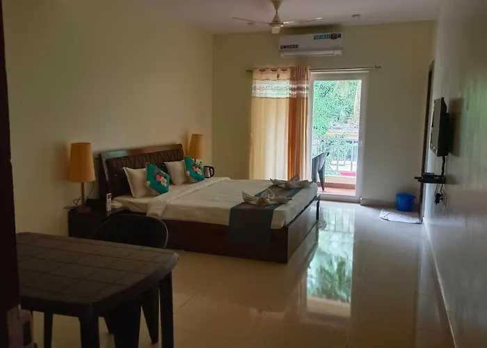 Silver Waves Hotels And Resorts Morjim