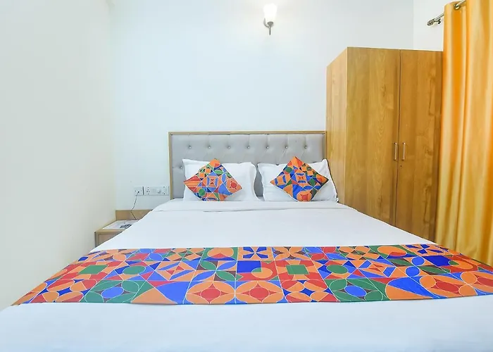 Fabexpress De Classio With Pool - Nr Candolim Beach Hotel