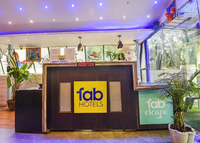 Fabescape Sion Resort With Pool, Candolim