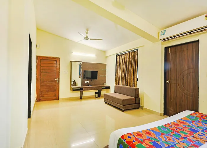 Fabhotel Shalom Indus Residency - 400 Mtrs Away From Fort Aguada Candolim