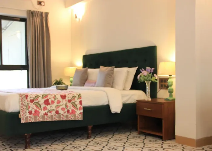 Ocean White Sands Resort & Spa Varca