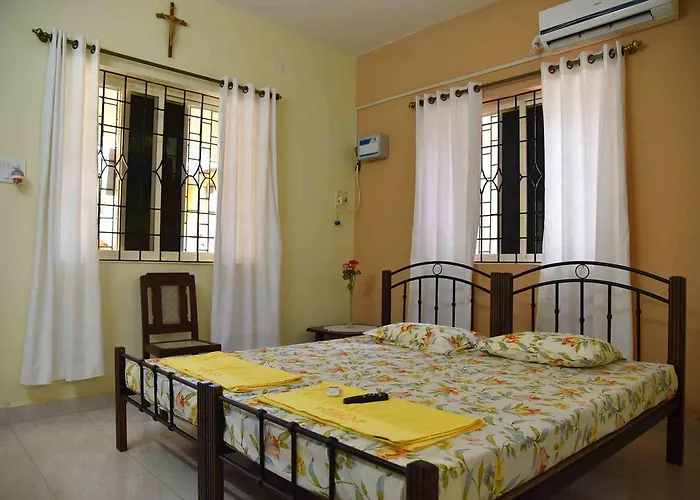 Niki Guest House Candolim