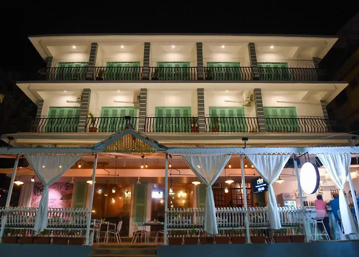 Pet friendly Woke Morjim Hostel